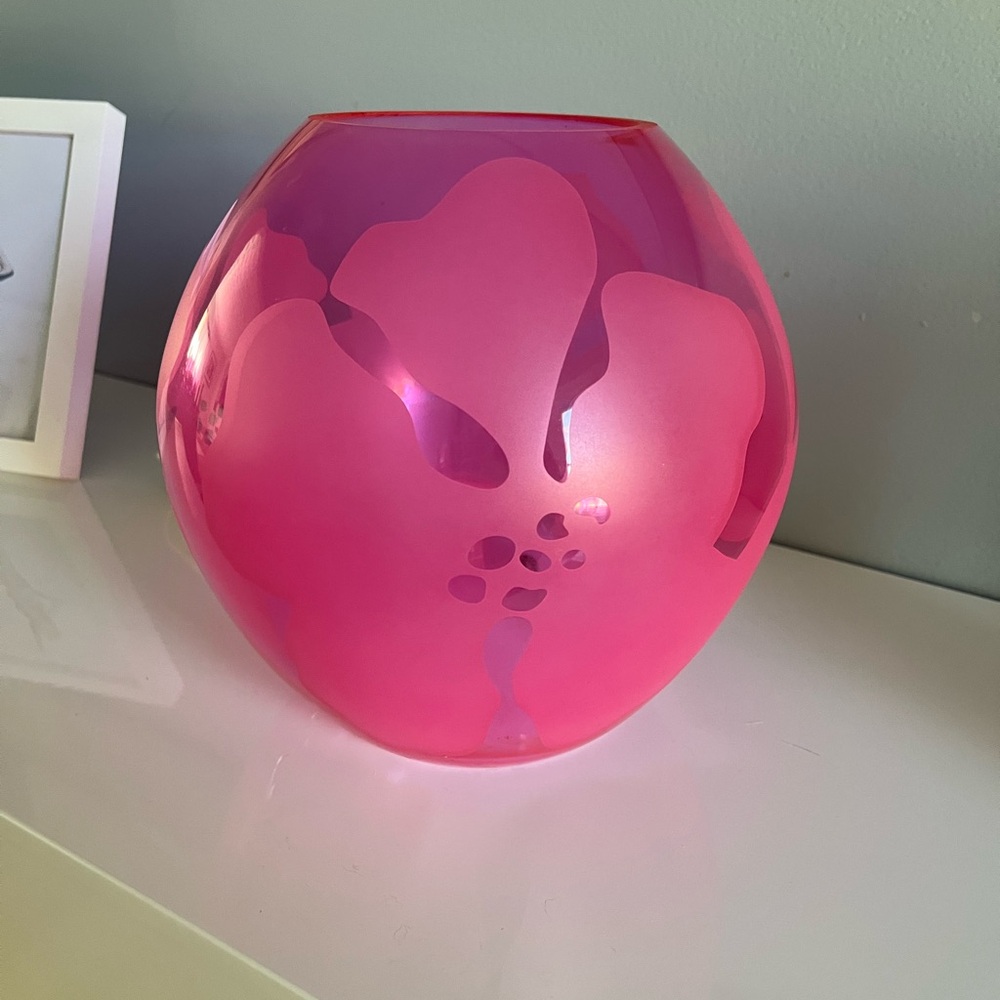 IKEA knubbig hot pink lamp